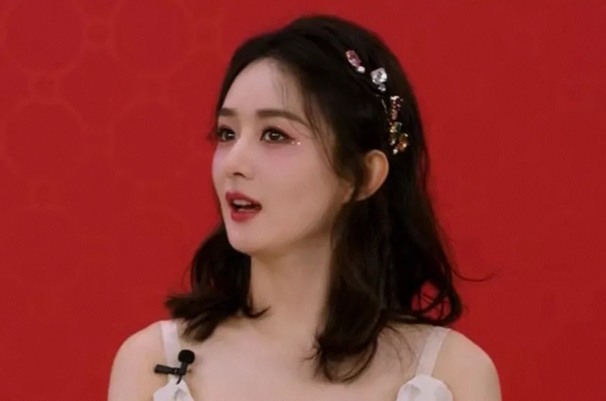 赵丽颖与刘涛同场竞技,证件差异引发热议, 看娱乐圈女星地位之差