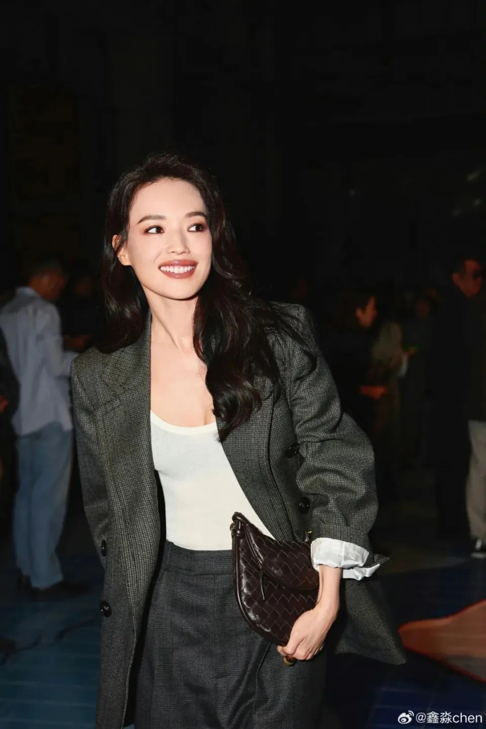 “华为影业”又出了一部优秀的电影,谢霆锋万茜出演,从内容到选角都是无敌的